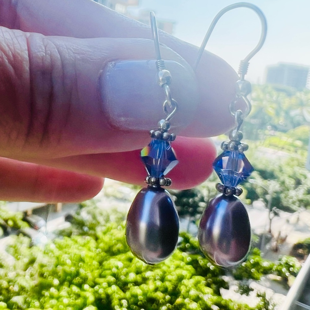 Elegant Sterling Silver, Lavendar Pearl, and Swarovski Crystal Bead Earrings